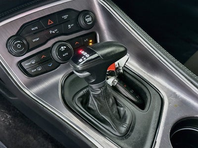 2017 Dodge Challenger SXT