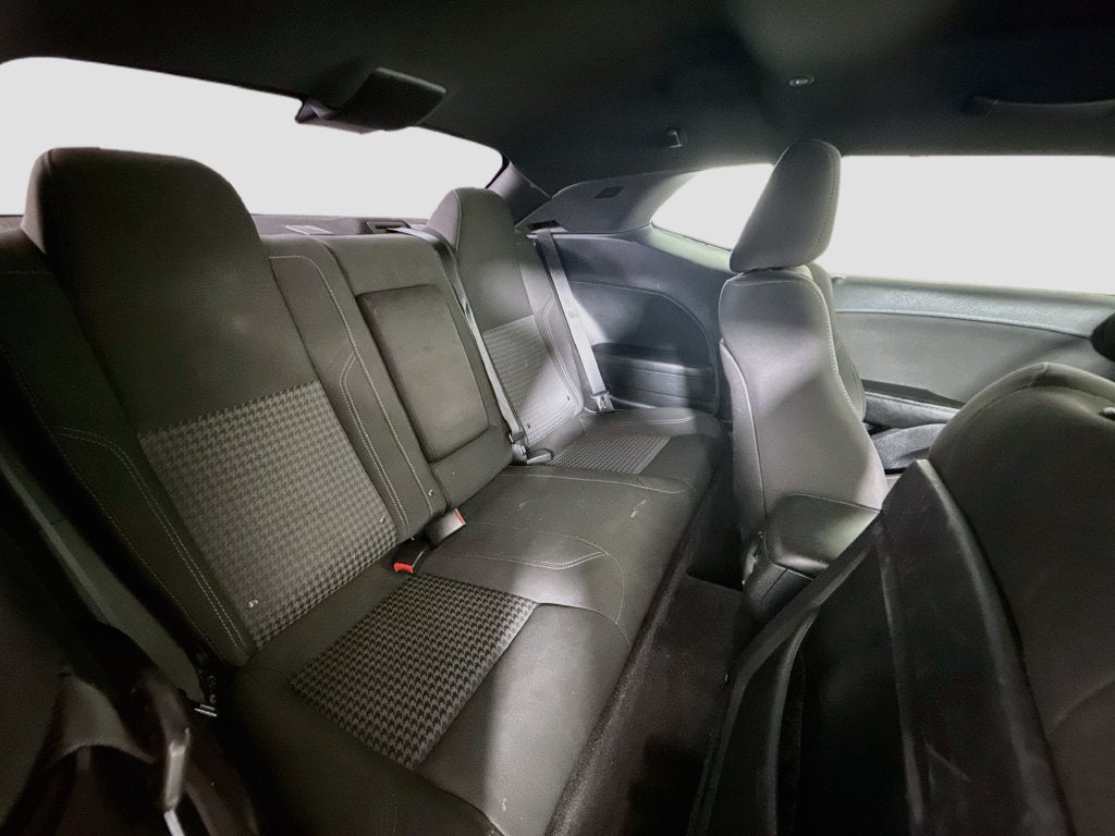 2017 Dodge Challenger SXT