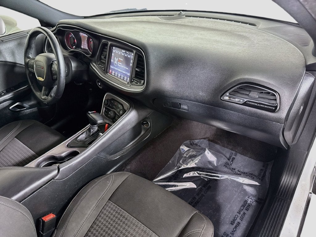 2017 Dodge Challenger SXT