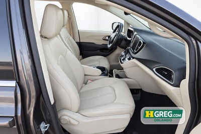2021 Chrysler Pacifica Touring L