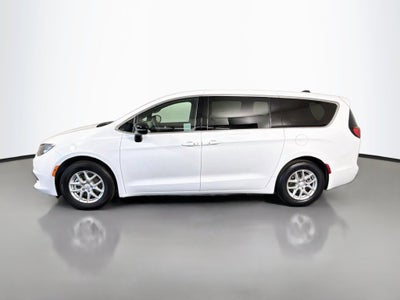 2026 Chrysler Voyager LX