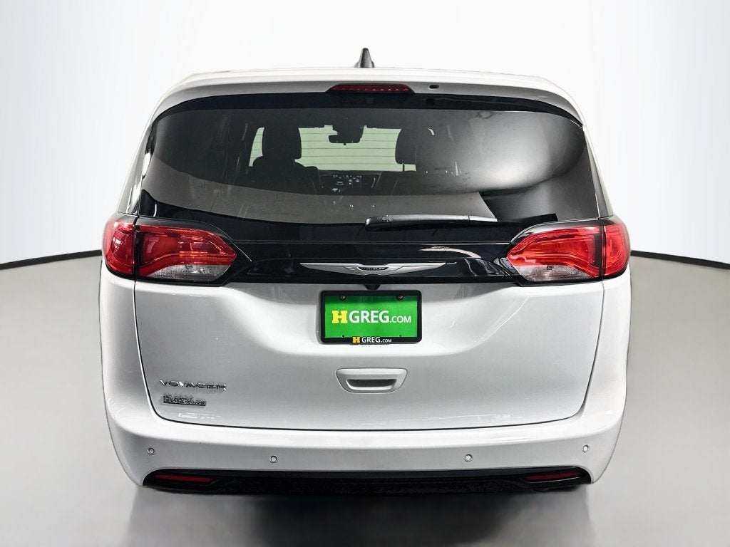 2026 Chrysler Voyager LX