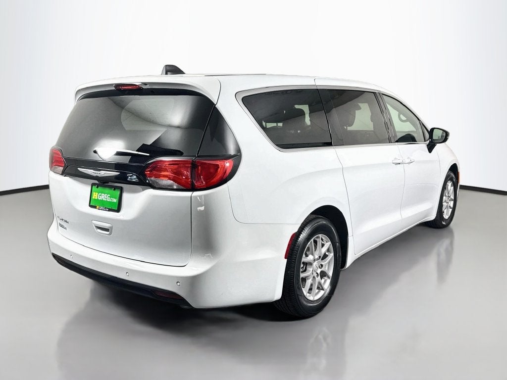 2026 Chrysler Voyager LX