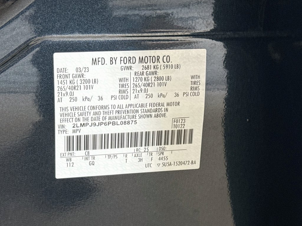 2023 Lincoln Nautilus Black Label
