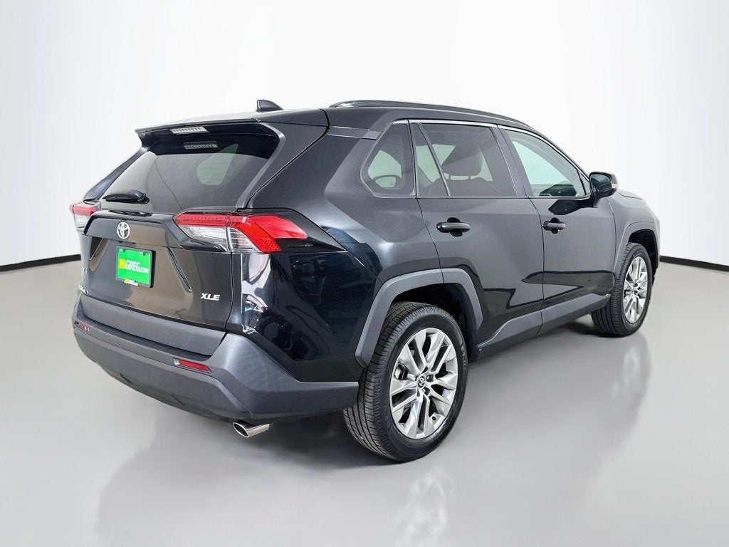 2022 Toyota RAV4 XLE Premium