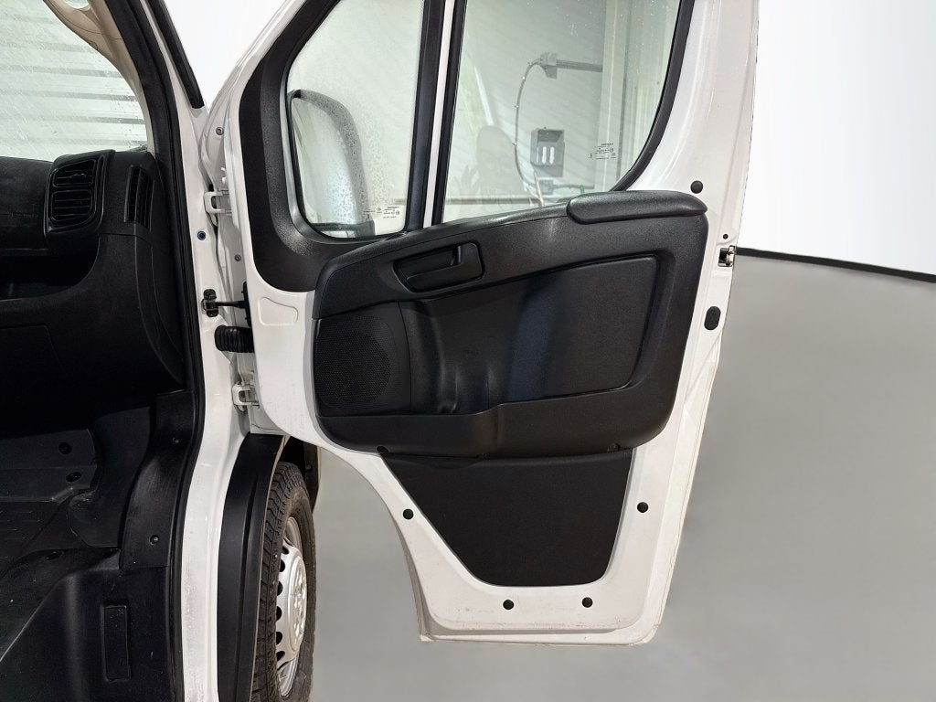 2025 RAM ProMaster 2500 High Roof 136 WB