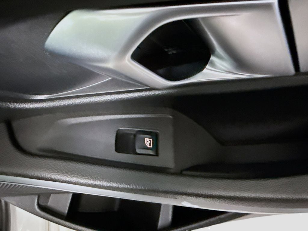 2023 BMW 3 Series 330i