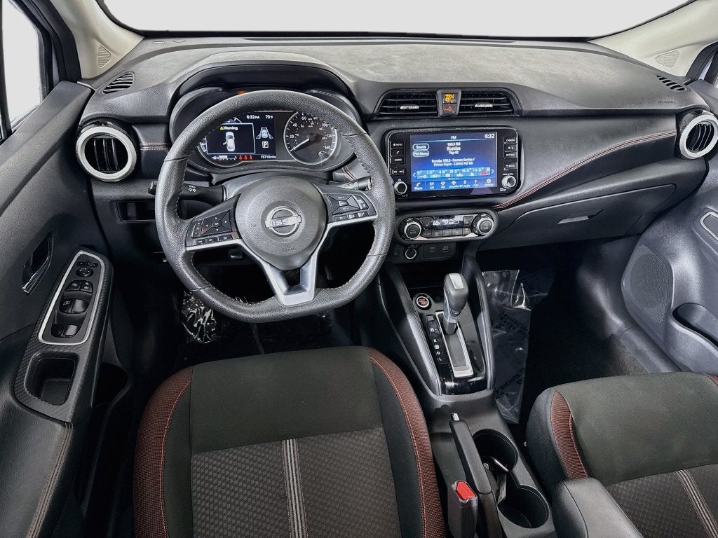 2025 Nissan Versa 1.6 SR