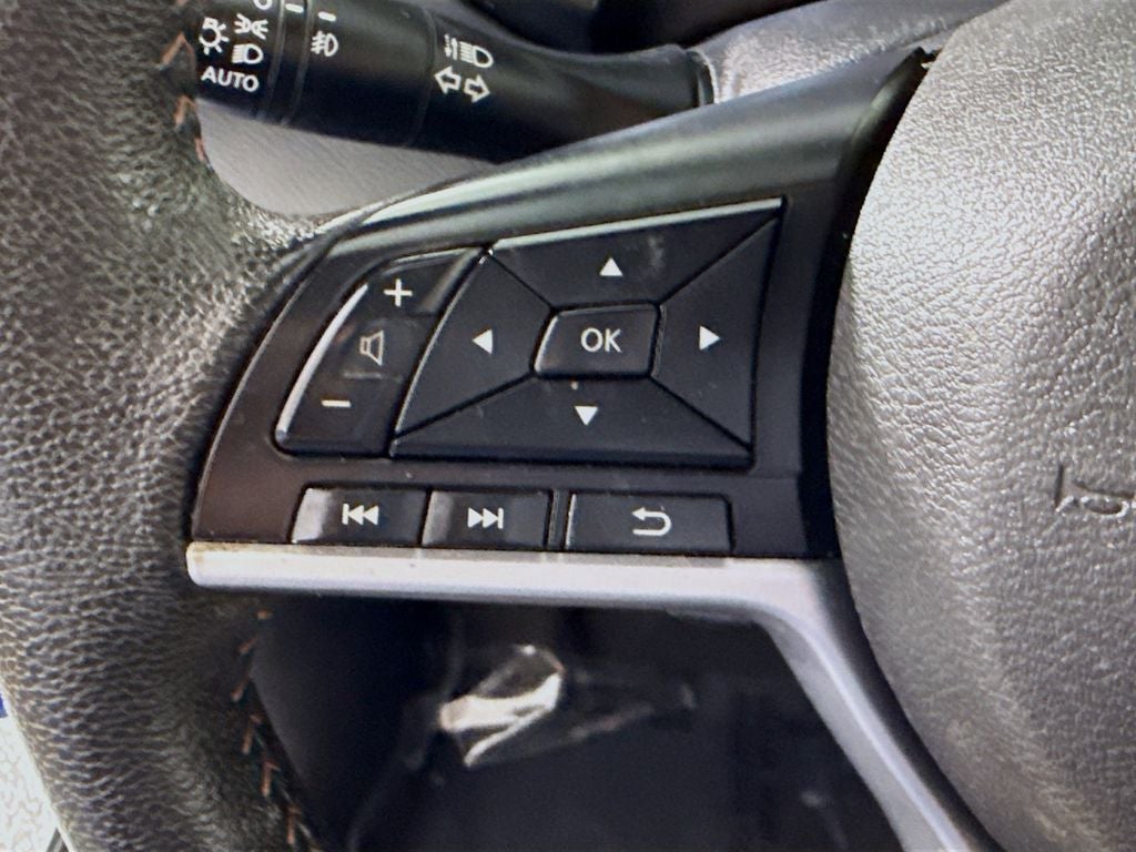 2021 Nissan Kicks SR