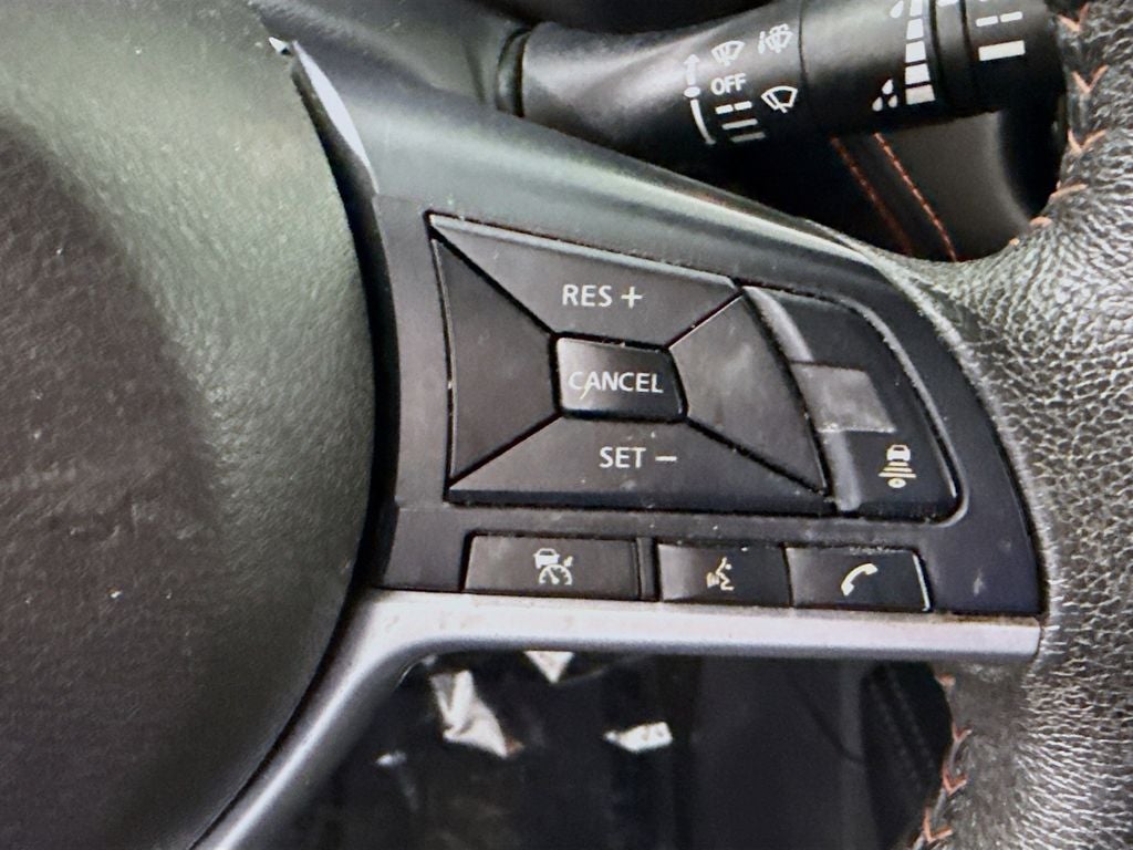 2021 Nissan Kicks SR