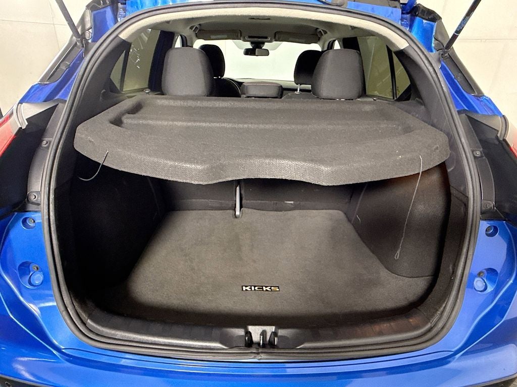 2021 Nissan Kicks SR