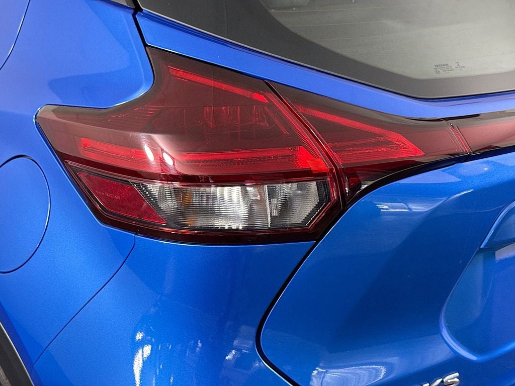 2021 Nissan Kicks SR