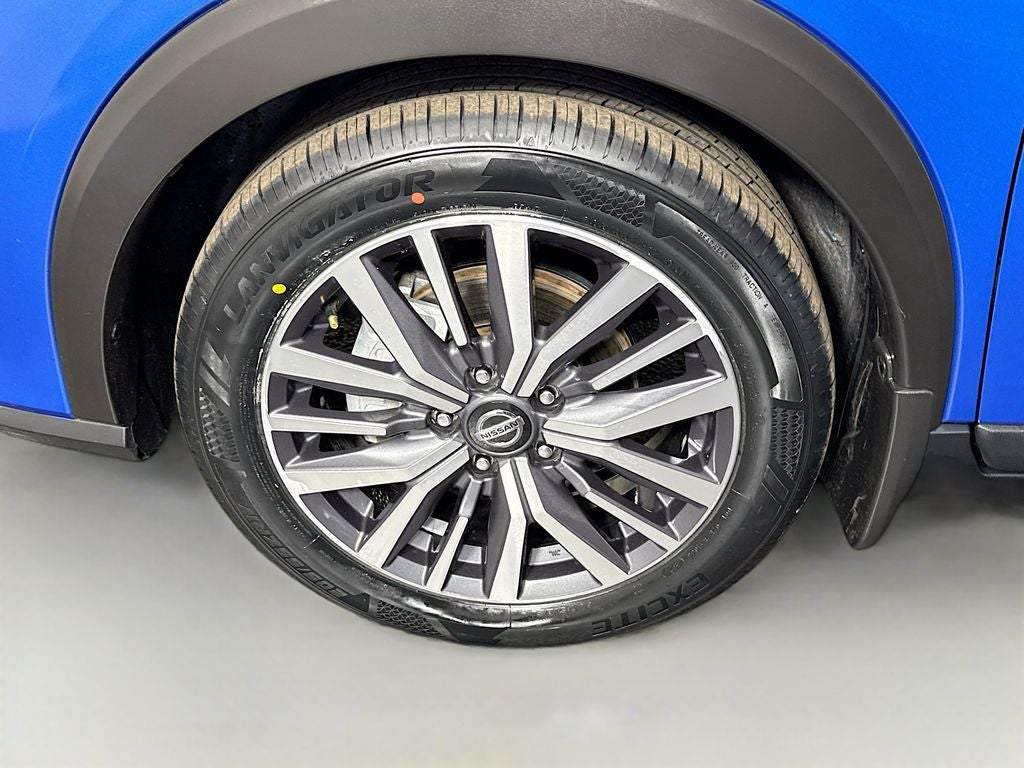 2021 Nissan Kicks SR