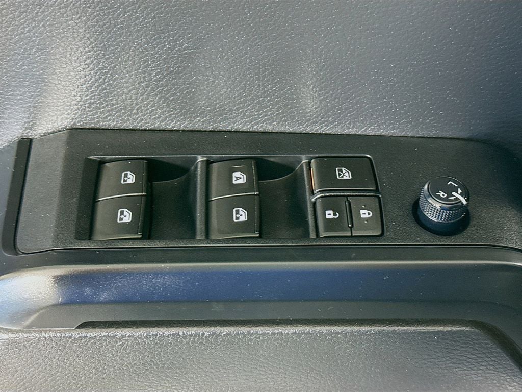 2022 Toyota Tacoma SR V6