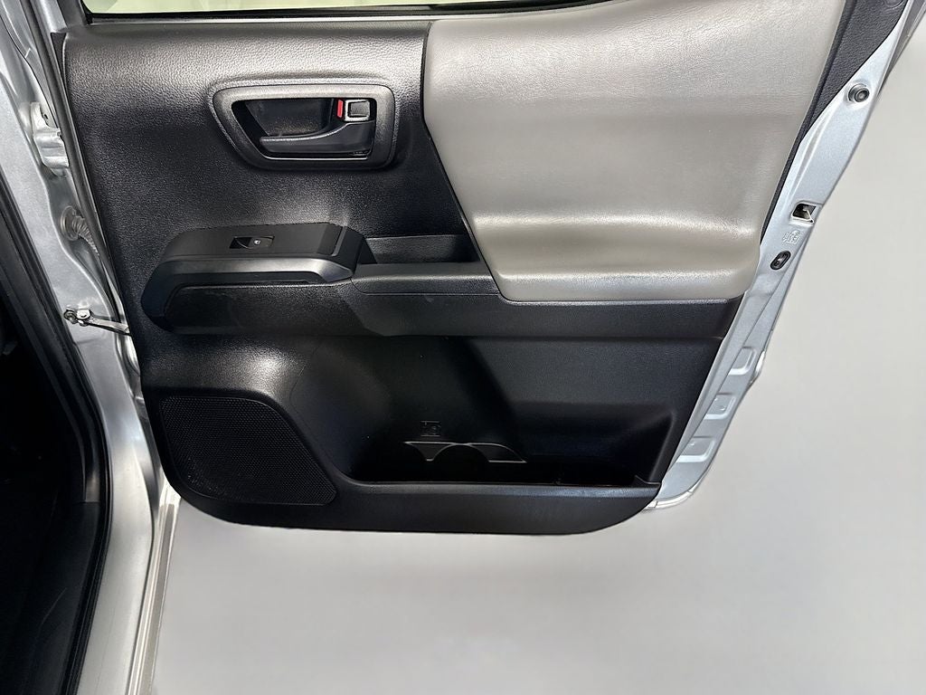 2022 Toyota Tacoma SR V6