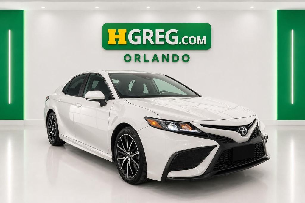 2024 Toyota Camry Hybrid SE