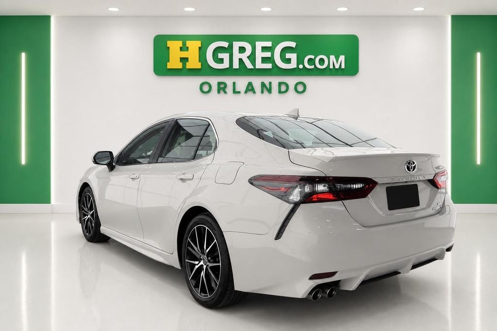 2024 Toyota Camry Hybrid SE