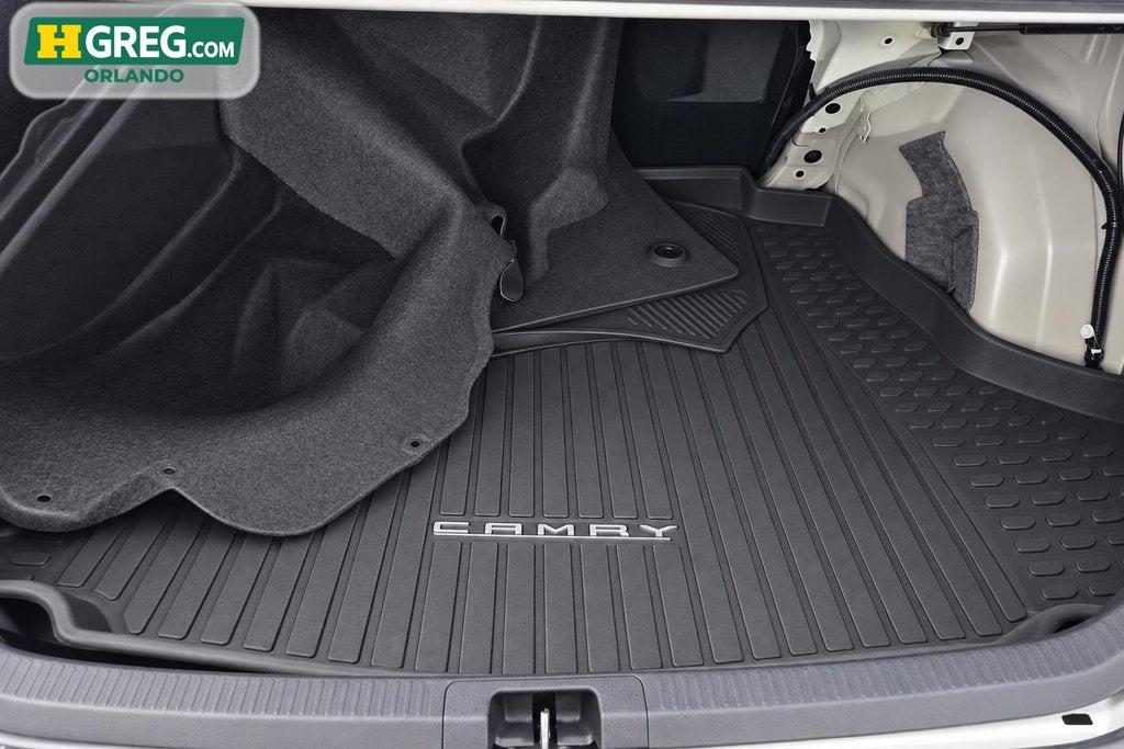 2023 Toyota Camry Hybrid SE