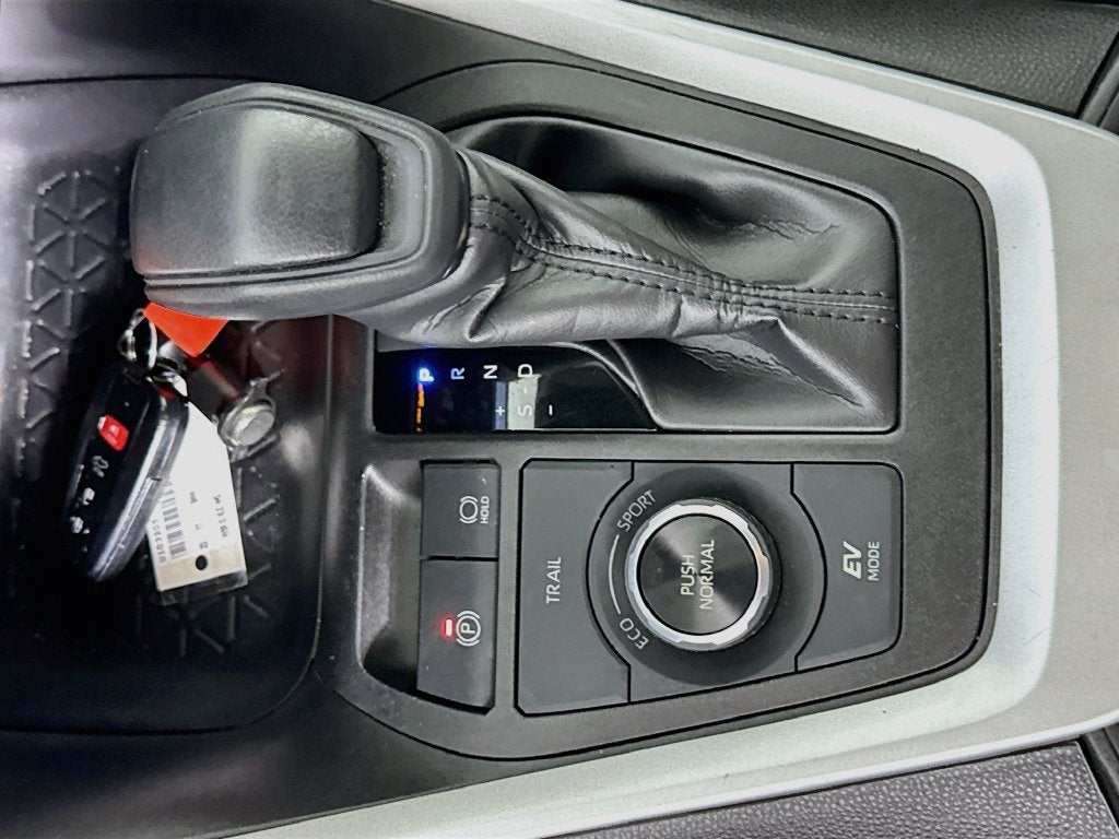 2023 Toyota RAV4 Hybrid XLE