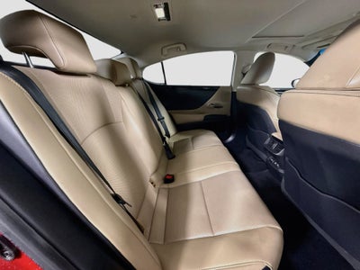 2020 Lexus ES 300h