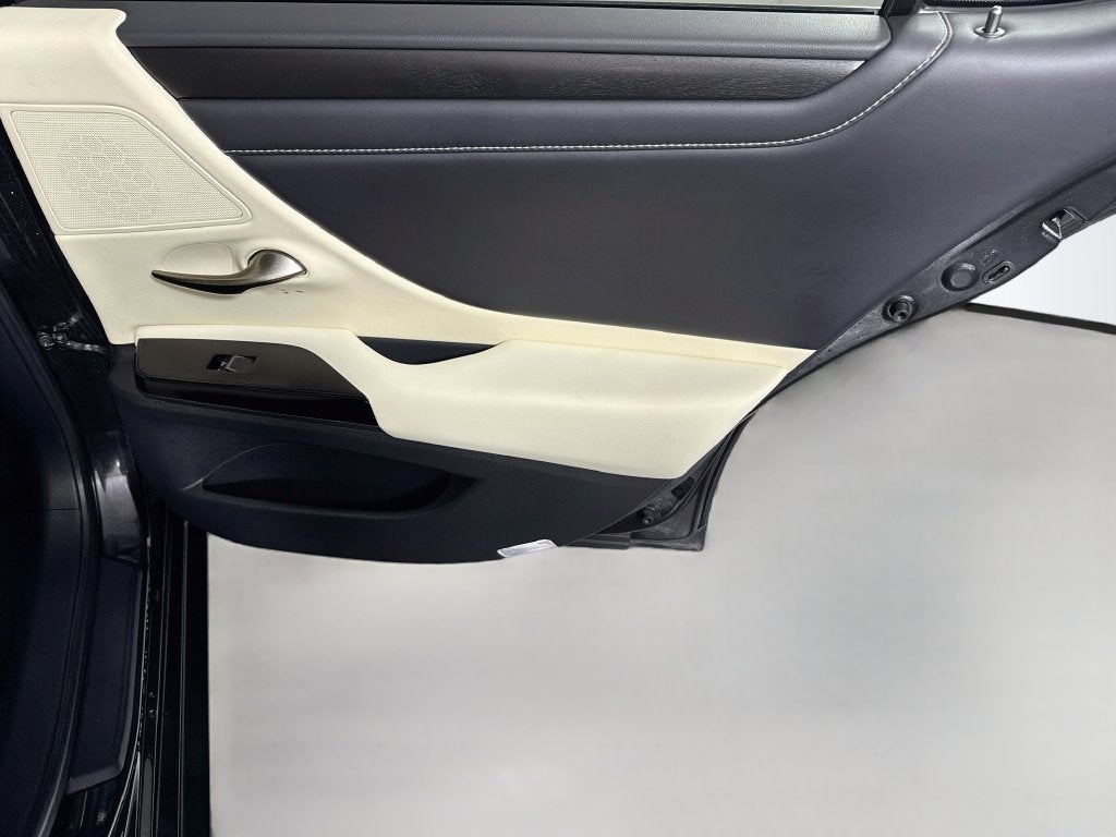 2022 Lexus ES 350