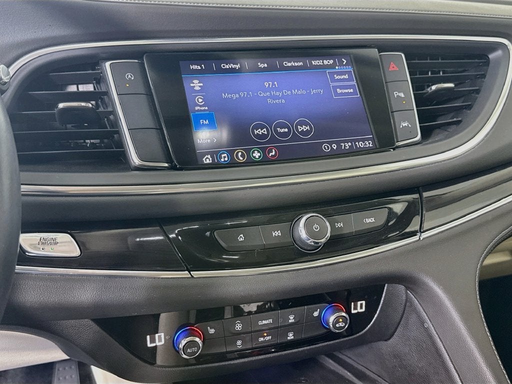 2024 Buick Enclave Essence