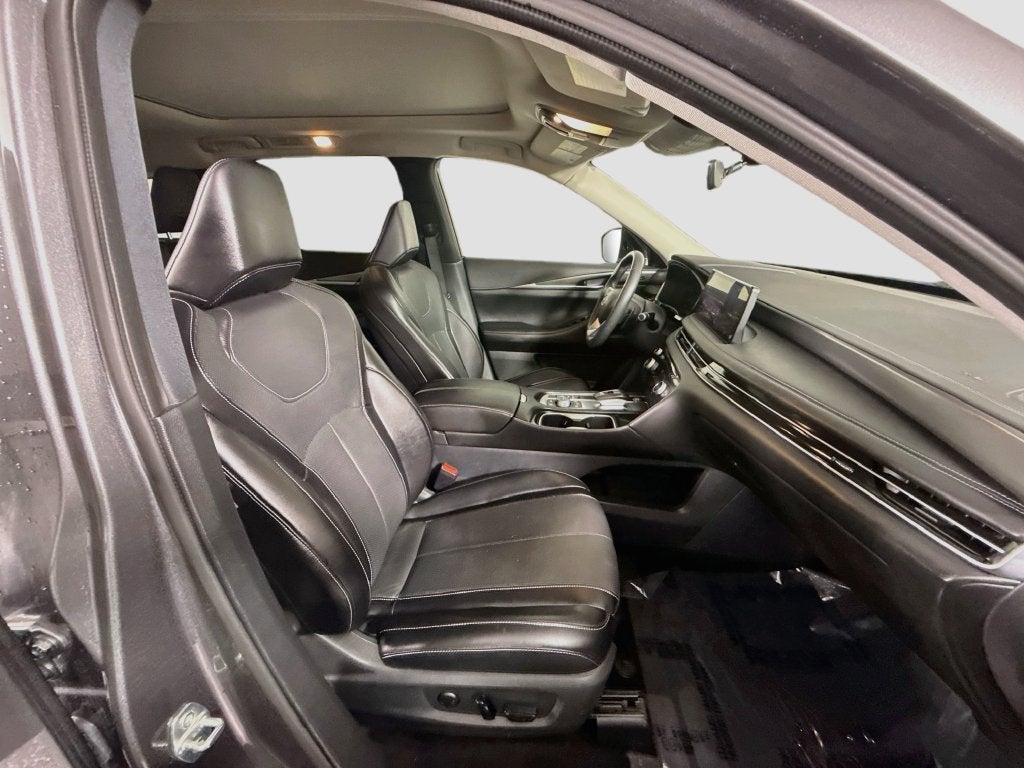 2024 INFINITI QX60 LUXE