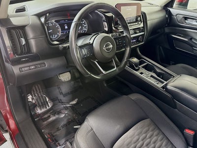 2022 Nissan Pathfinder SV