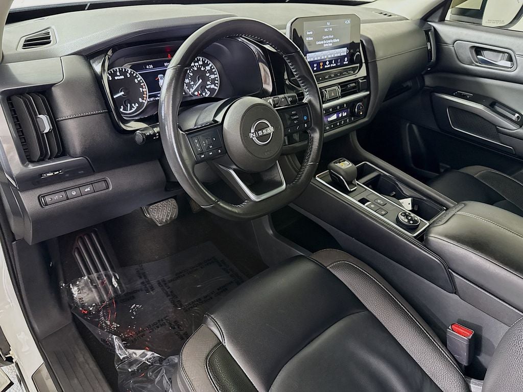 2023 Nissan Pathfinder SL