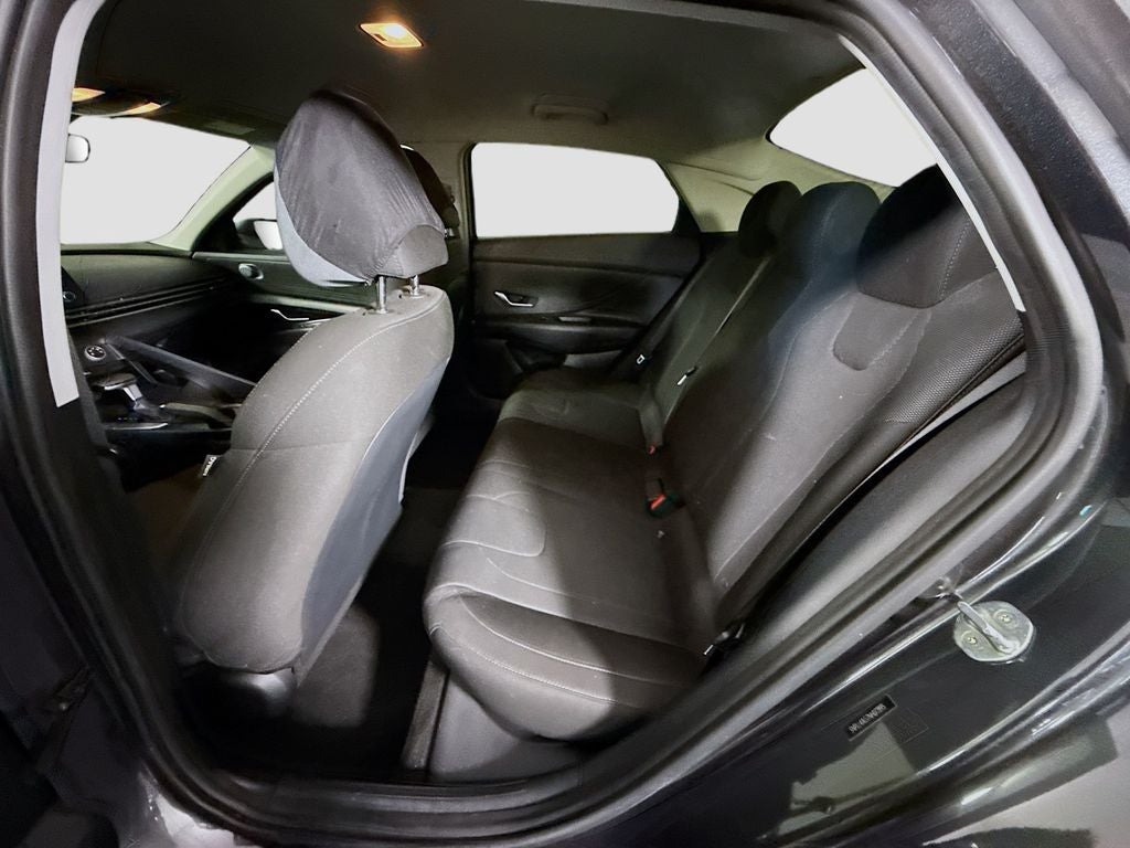 2022 Hyundai Elantra SE