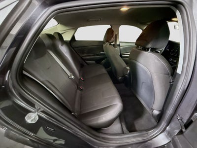 2022 Hyundai Elantra SE