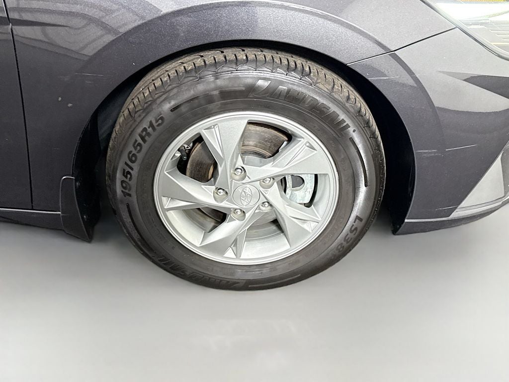 2022 Hyundai Elantra SE