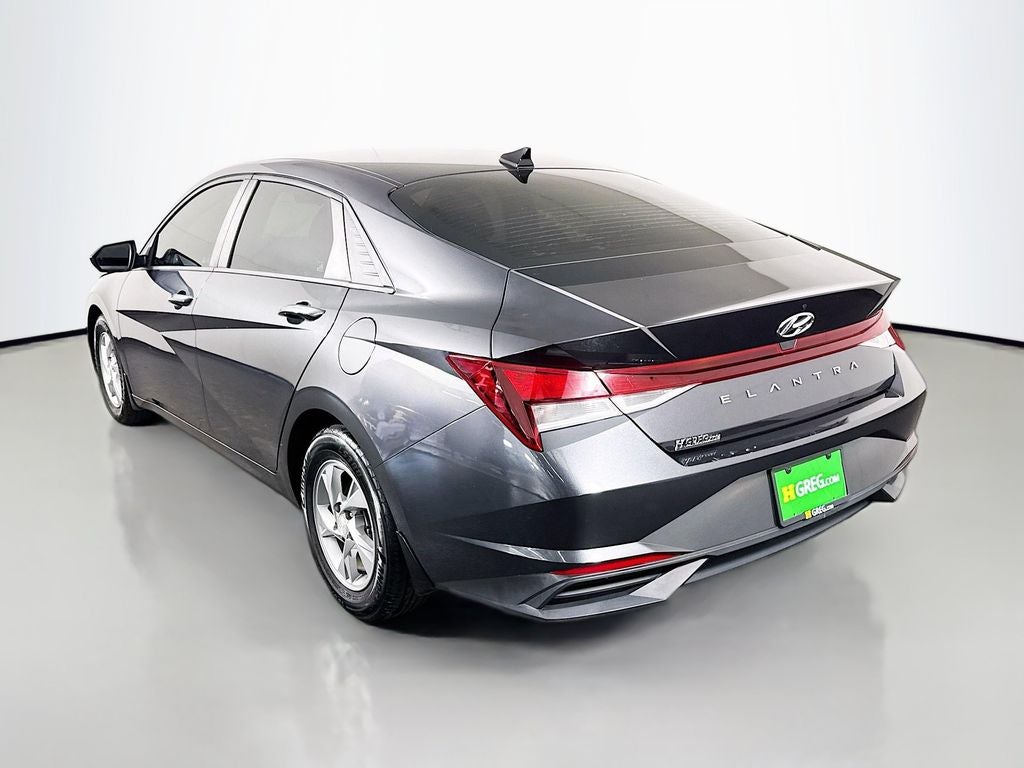 2022 Hyundai Elantra SE