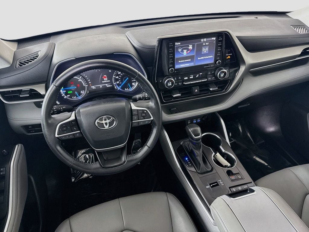 2022 Toyota Highlander Hybrid XLE