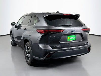 2022 Toyota Highlander Hybrid XLE