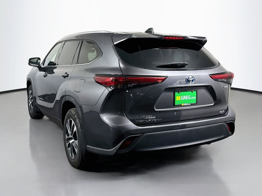 2022 Toyota Highlander Hybrid XLE