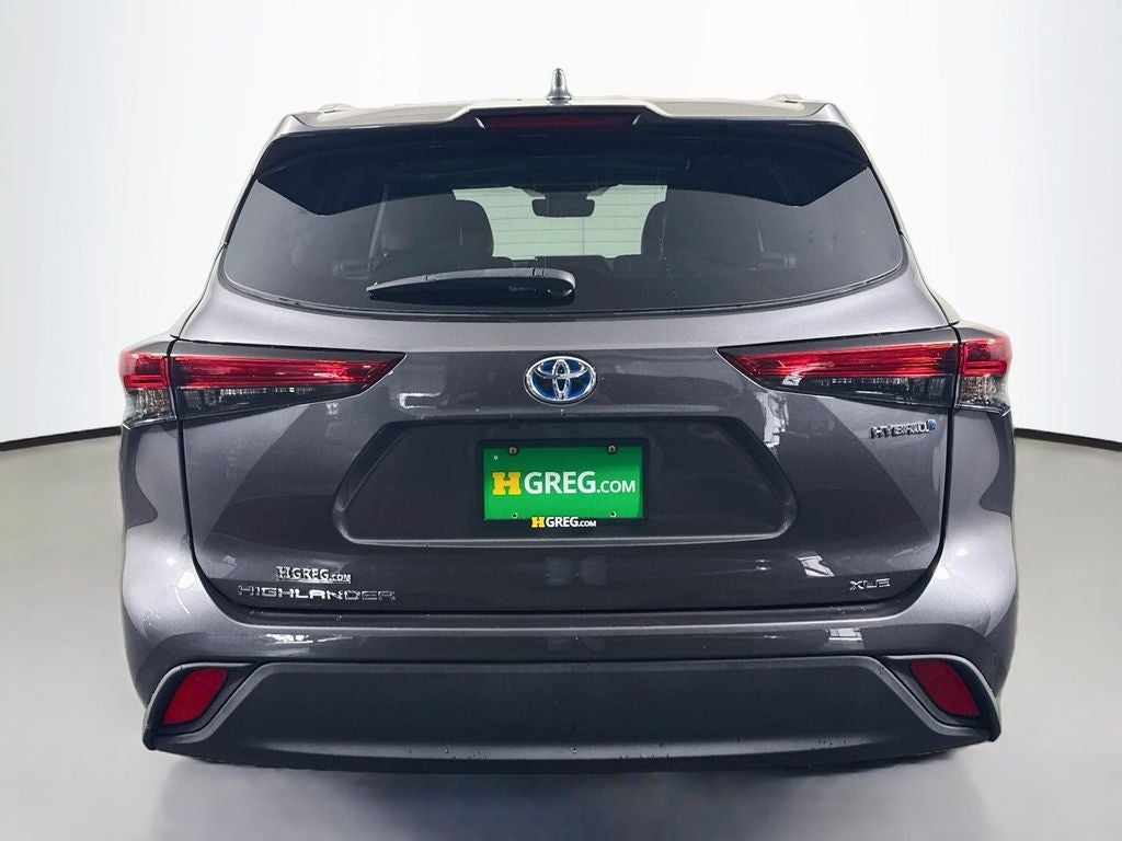 2022 Toyota Highlander Hybrid XLE