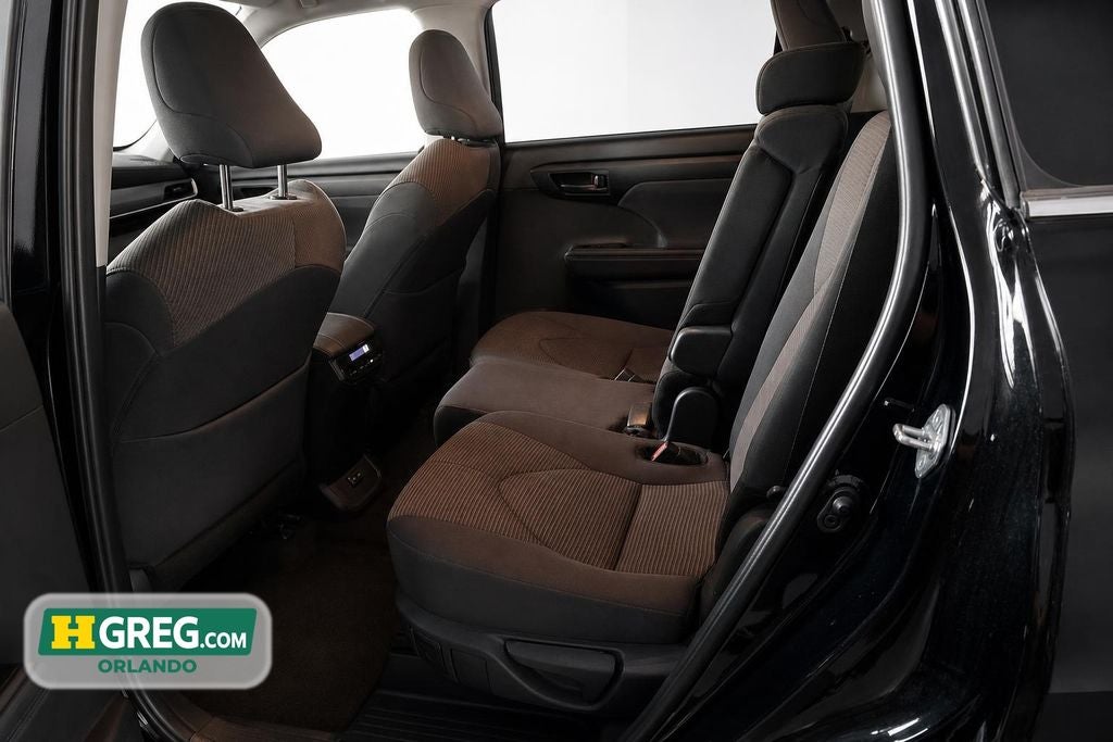 2025 Toyota Highlander LE