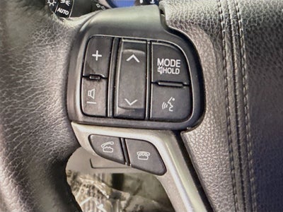 2017 Toyota Sienna XLE 8 Passenger