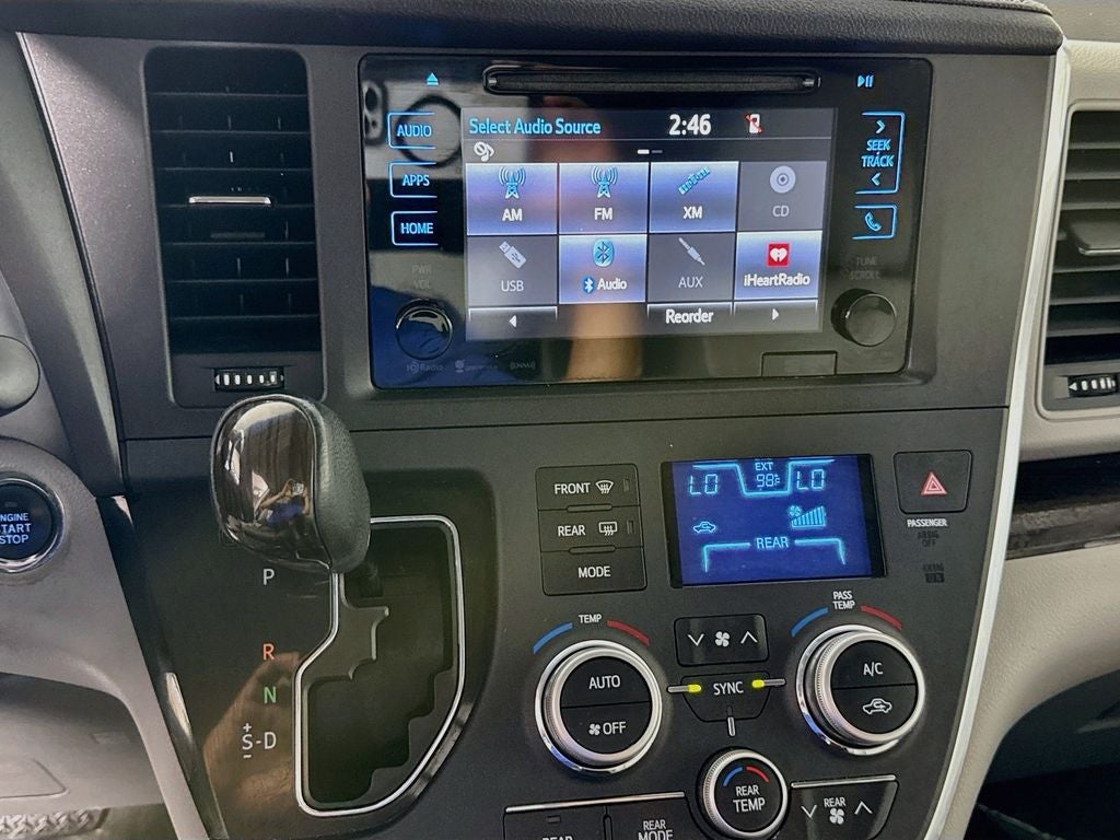 2017 Toyota Sienna XLE 8 Passenger