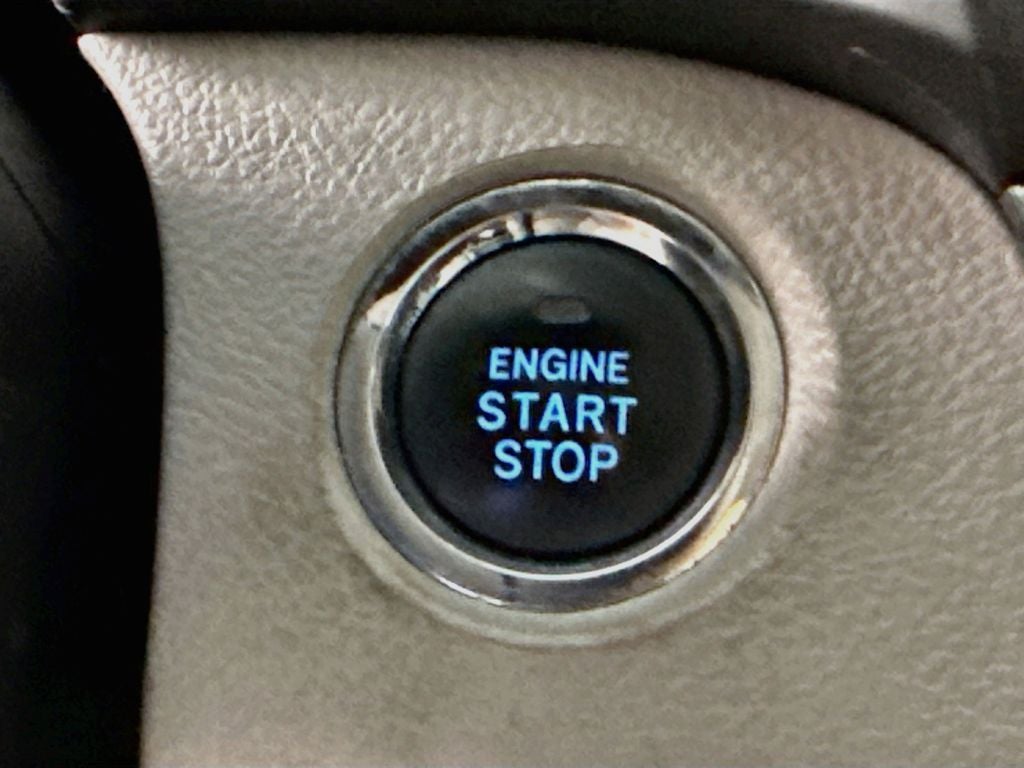 2017 Toyota Sienna XLE 8 Passenger