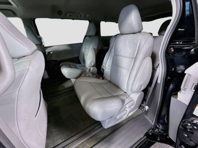 2017 Toyota Sienna XLE 8 Passenger