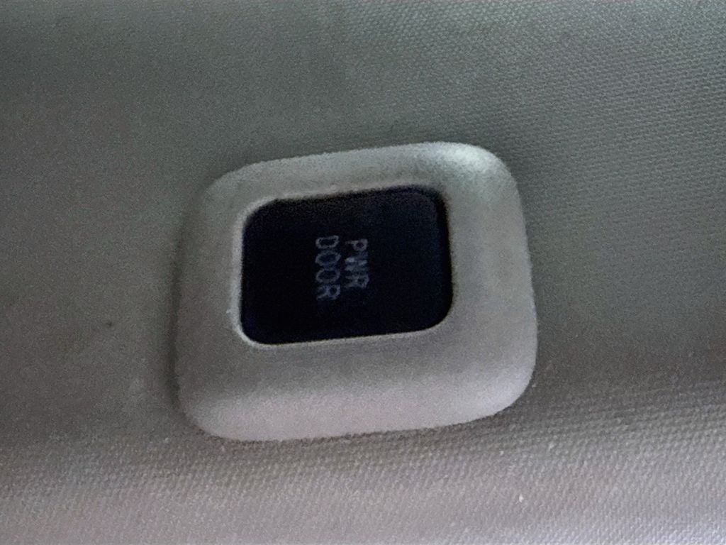 2017 Toyota Sienna XLE 8 Passenger