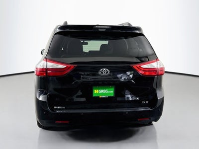 2017 Toyota Sienna XLE 8 Passenger