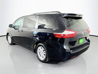 2017 Toyota Sienna XLE 8 Passenger