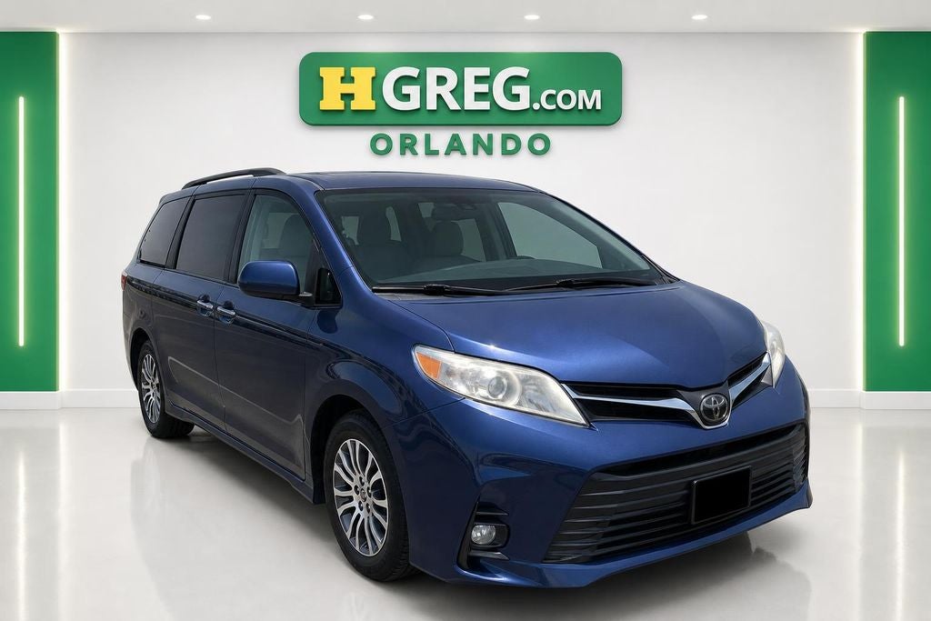 2020 Toyota Sienna XLE 8 Passenger