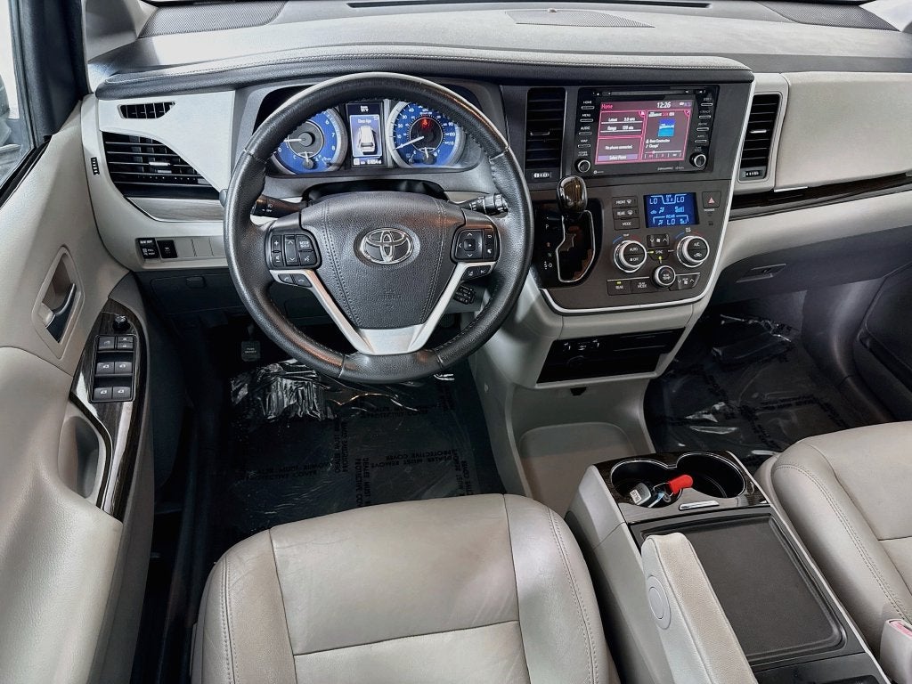 2020 Toyota Sienna XLE 8 Passenger