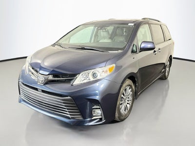 2020 Toyota Sienna XLE 8 Passenger