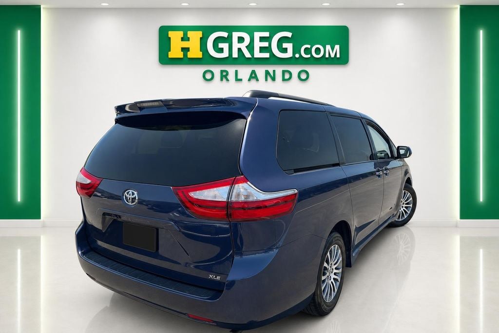 2020 Toyota Sienna XLE 8 Passenger