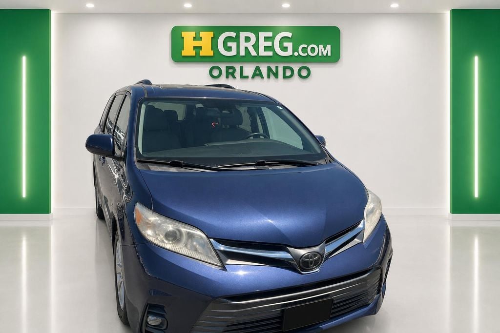 2020 Toyota Sienna XLE 8 Passenger
